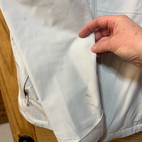 The North Face Women's Jacket in Light Gray - Picture 2 of 7